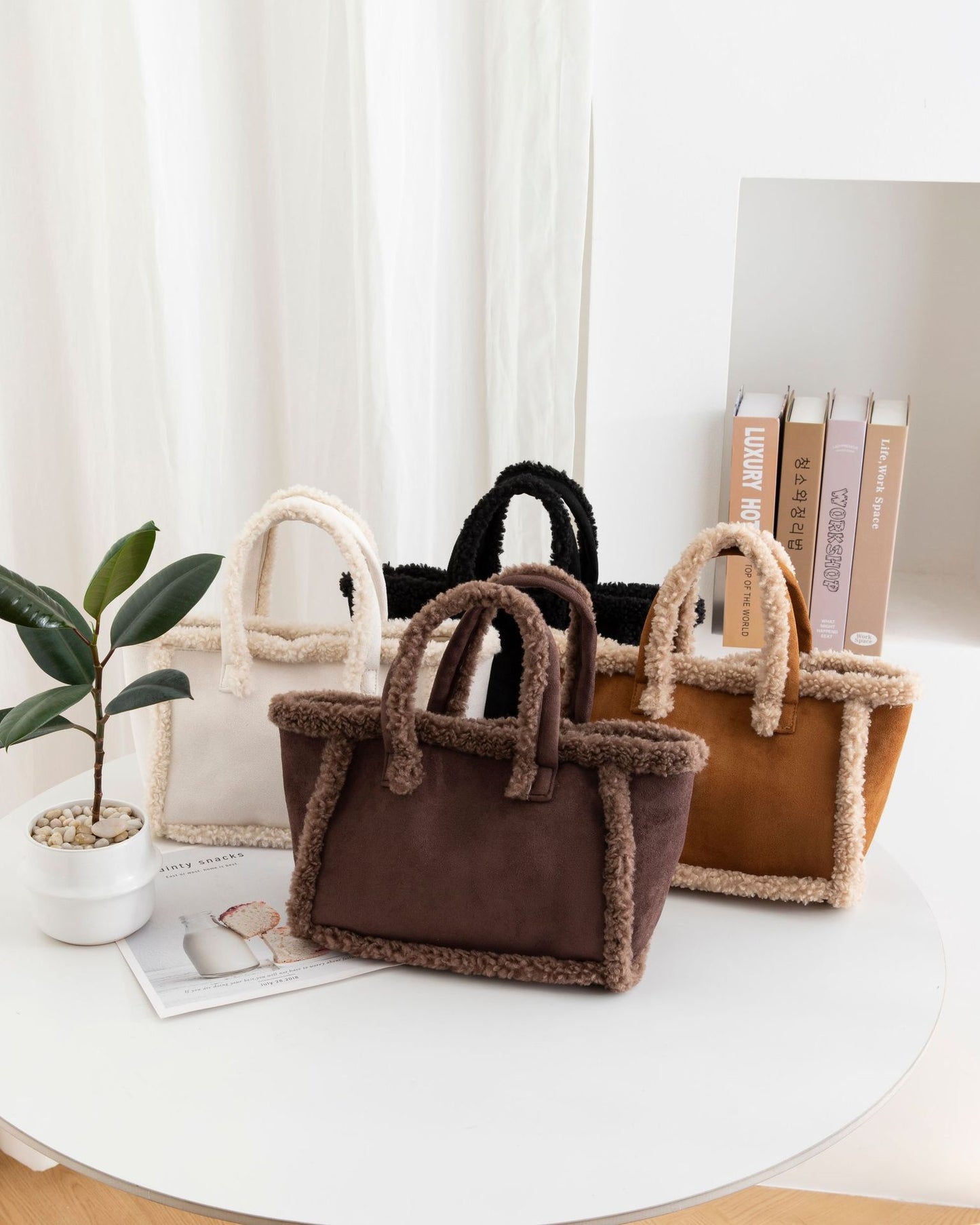Shearing Crossbody Tote Bag - Memorree