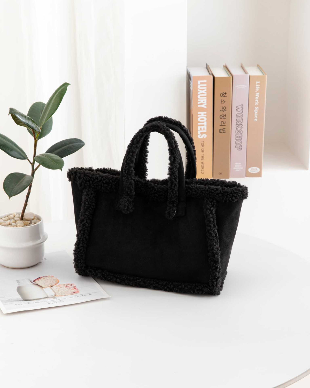 Shearing Crossbody Tote Bag - Memorree