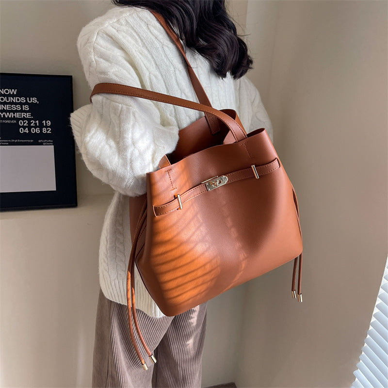 Aida Messenger Bag - Memorree